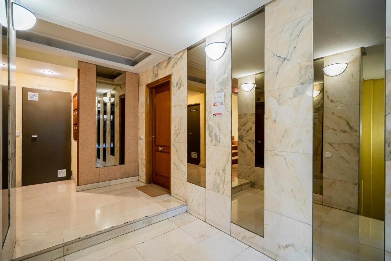 Dobo Madrid Ventas Apartment ภายนอก รูปภาพ