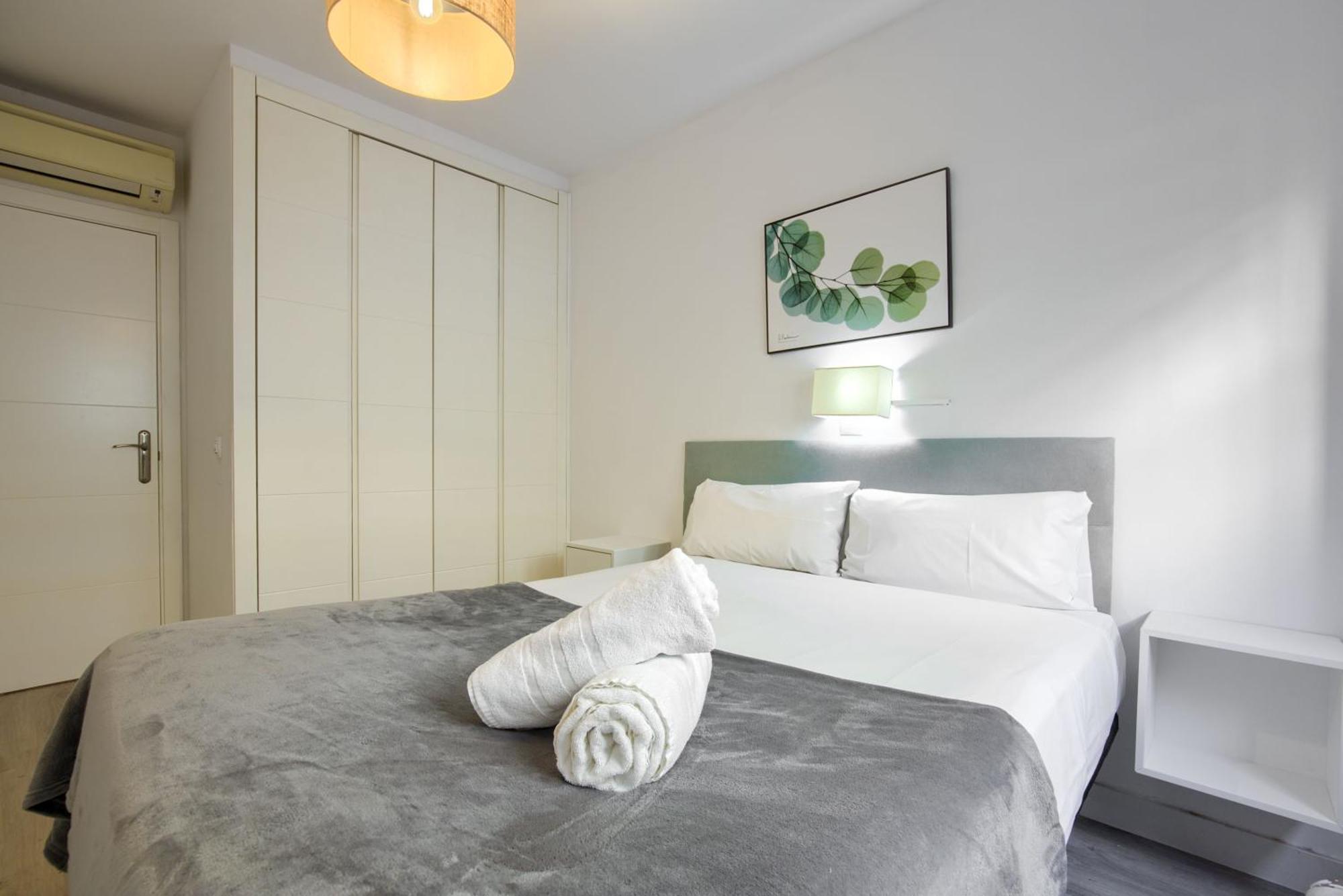 Dobo Madrid Ventas Apartment ภายนอก รูปภาพ